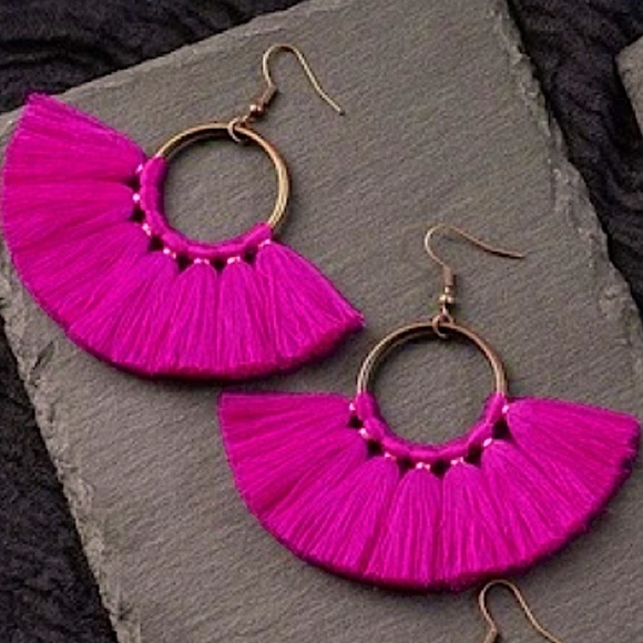 Boho Hoop Fan Shaped Tassel Drop Fashion Earrings - Picture 1 of 3
